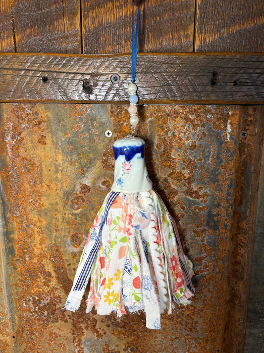 Vintage Blue Floral Salt Shaker Tassel