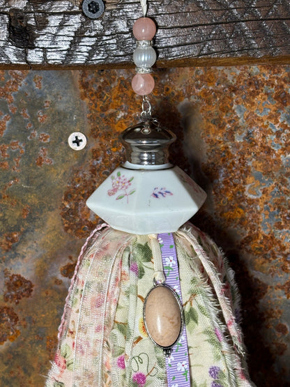 Vintage Hexagon Dainty Floral Salt Shaker Tassel