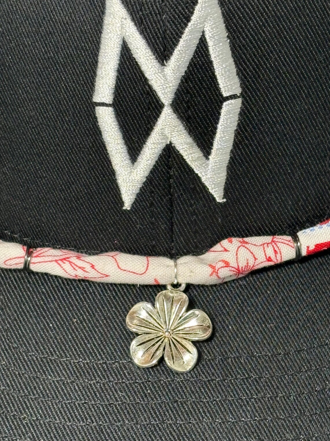 Trucker Hat Baseball Cap Band Add-on Removable Hat Jewelry Tropical Flower Charm