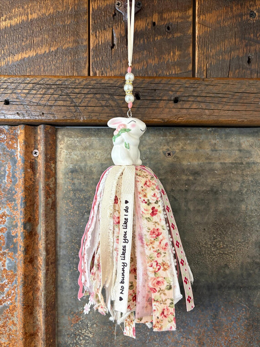 Bunny Rabbit Salt Shaker Tassel -No bunny likes you like I do