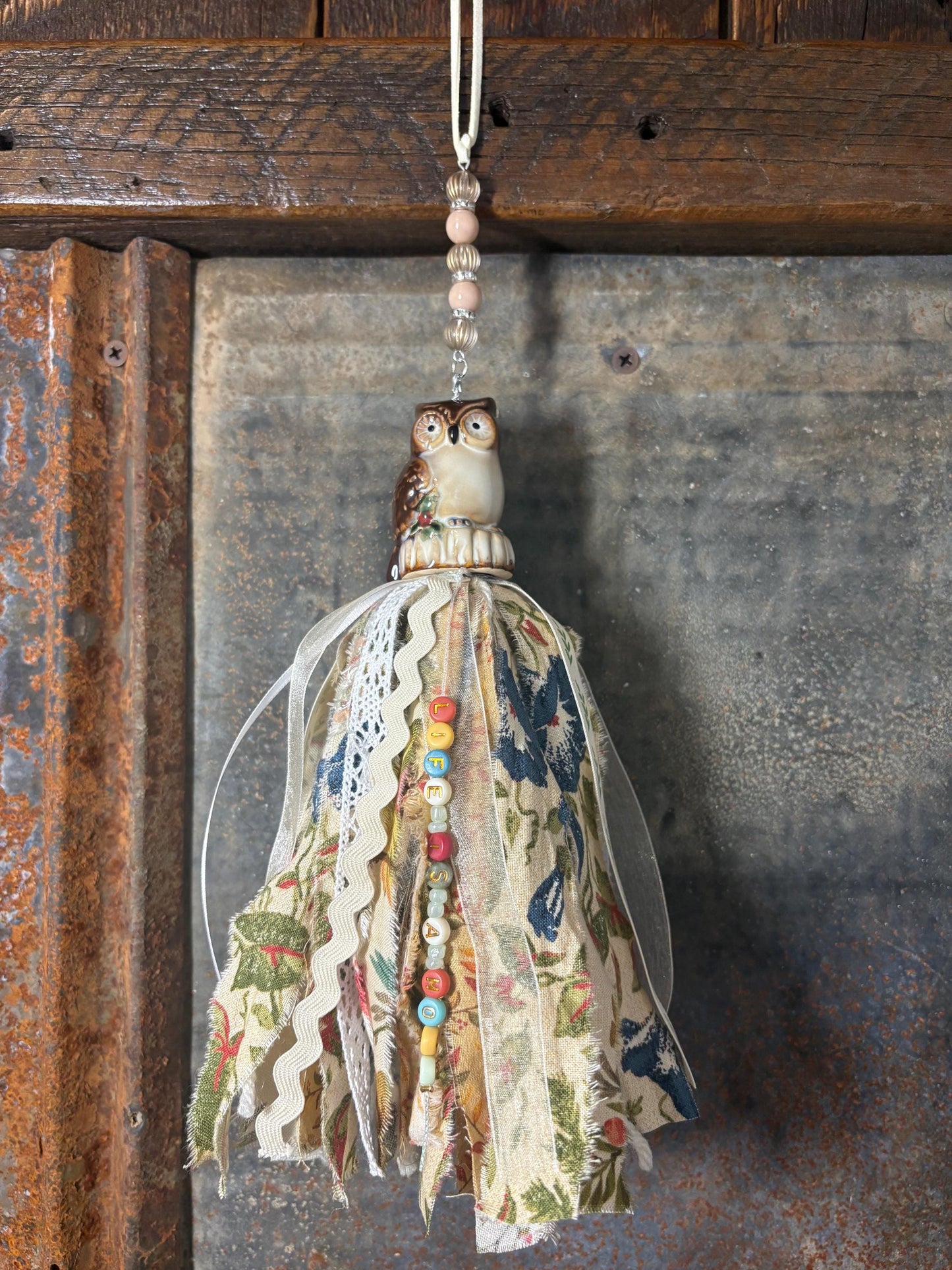 Owl Salt Shaker Tassel - Life is a hoot
