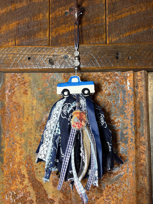 Farmhouse Country Western Truck Salt Shaker Tassel