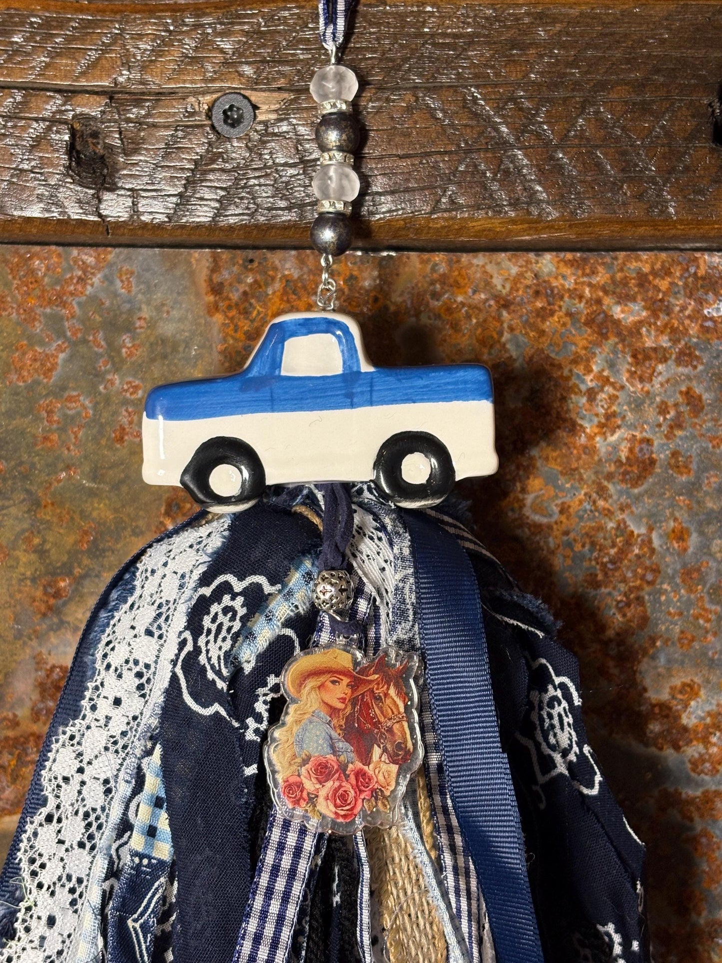 Farmhouse Country Western Truck Salt Shaker Tassel