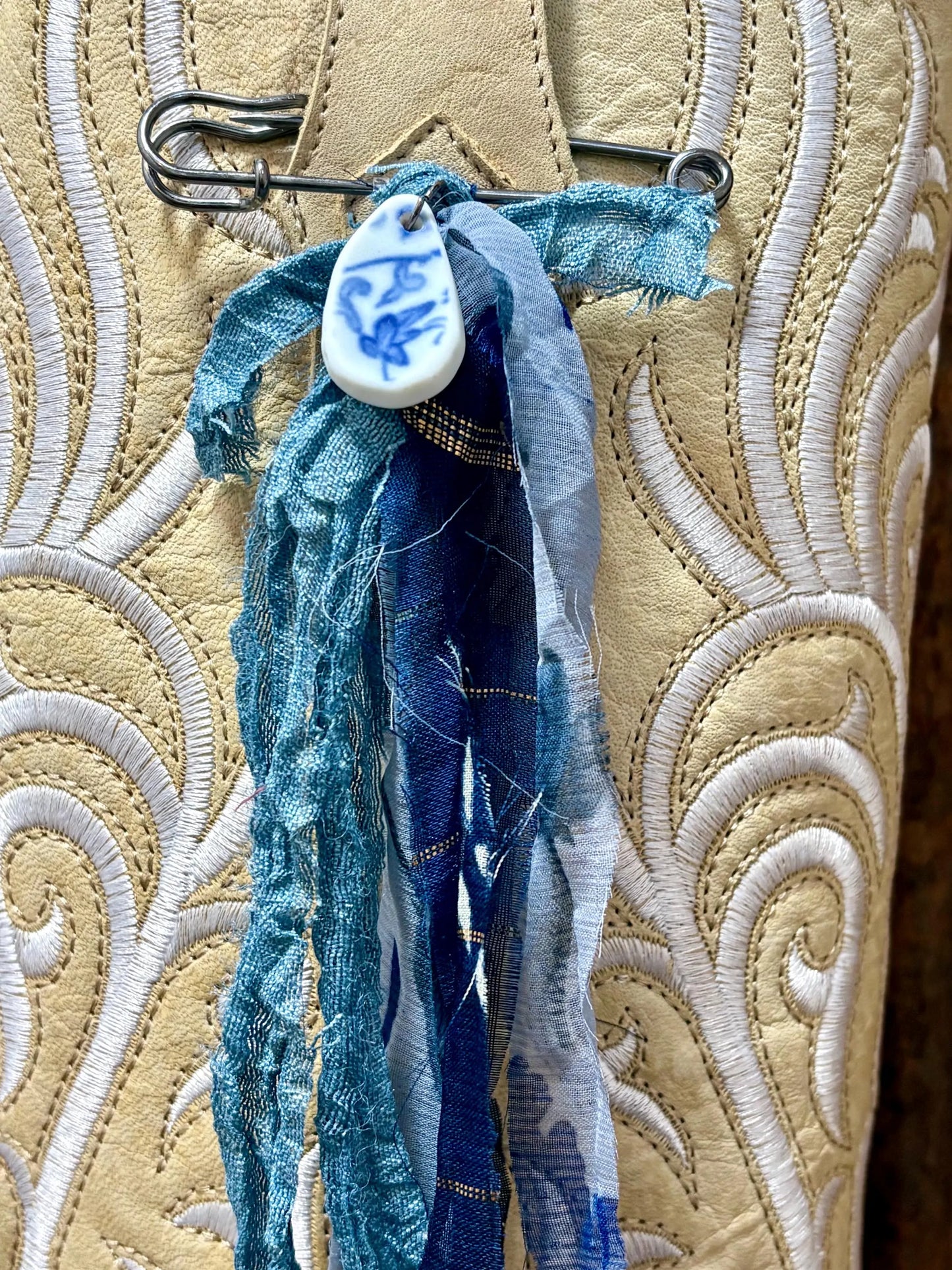 Cowboy Boot Ties Bows Dangles - Western Boho Cowgirl Handmade accessory - Porcelain 2