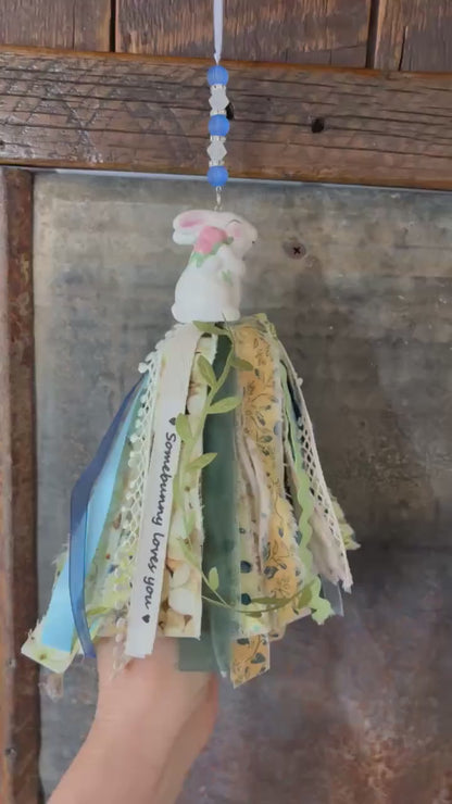 Bunny Rabbit Salt Shaker Tassel -Somebunny loves you